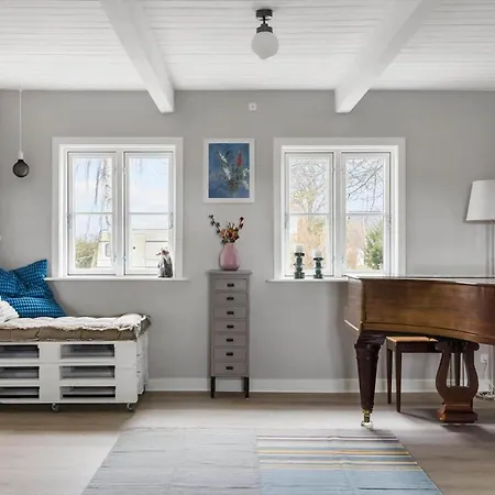 3697-aakirkeby-sandvejen-3 *