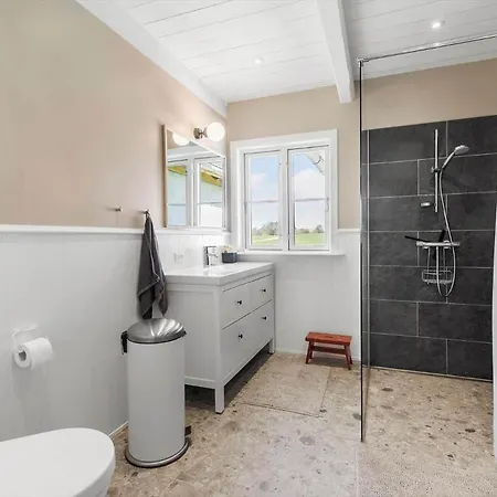 Dom wakacyjny 3697-aakirkeby-sandvejen-3 *