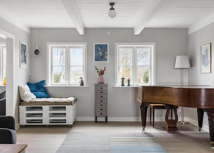 3697-aakirkeby-sandvejen-3 *