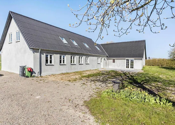 Semesterbostad 3697-aakirkeby-sandvejen-3